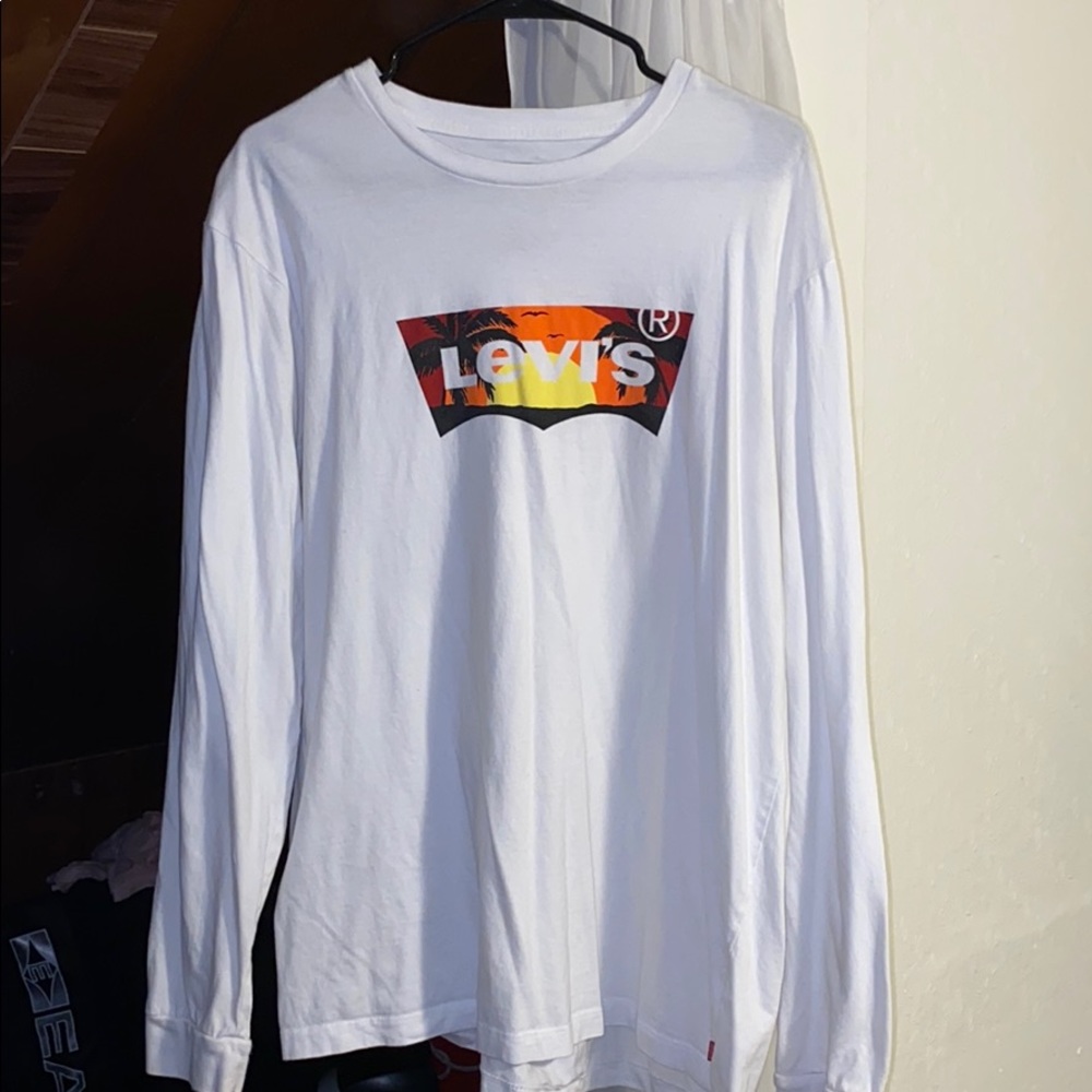 white oversized levi long sleeve tee